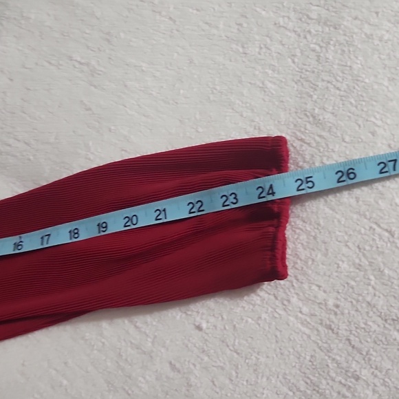 VICI WOMEN'S DREES SIZE SMALL. COLOR RED - VINE. - Picture 8 of 9